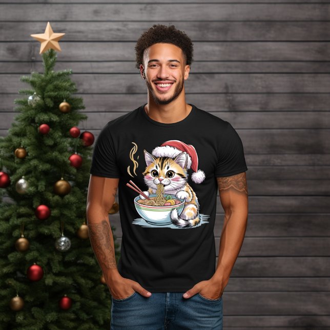 Santa Cat Eating Ramen Cute Christmas Kitty T-Shirt (Von Creator hochgeladen)