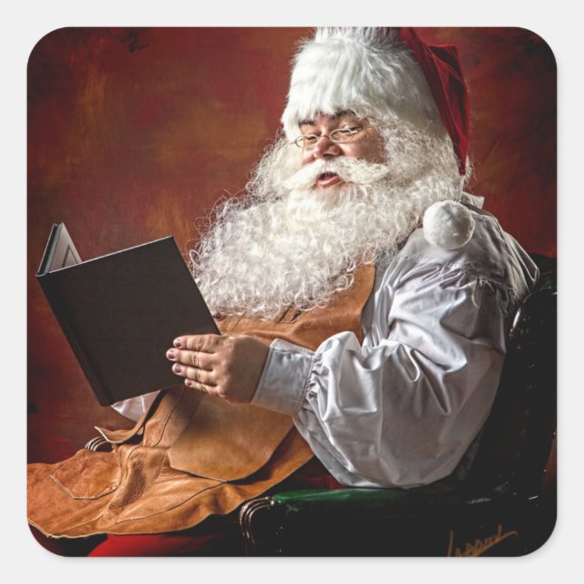 Santa Claus reads book Quadratischer Aufkleber (Vorderseite)