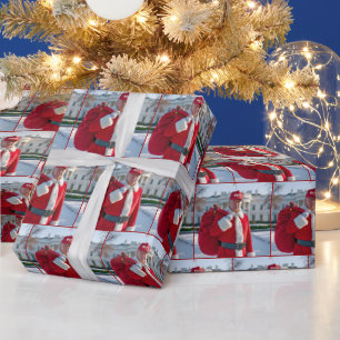 Santa Claus Trump mit einem roten Geschenksack Geschenkpapier