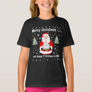 Santa hält Geburtstagskuchen Frohe Weihnachten 7. T-Shirt