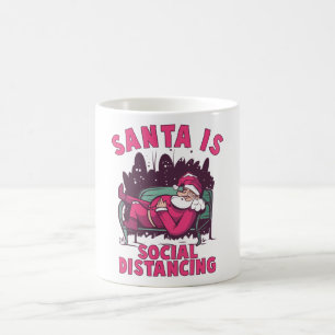 Santa ist soziale Distanz Kaffeetasse