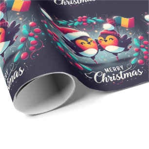 Santa Robins, die die rumänische Flagge führen Geschenkpapier