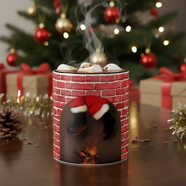 Santa runter den Kamin Zweifarbige Tasse (Warm Santa fireplace Christmas design for cozy holidays and festive winter vibes)