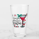 Santa Sees Sie trinken Funny Christmas Glas<br><div class="desc">Die Typografie "Er sieht dich,  wenn du trinkst" aus einem sonnigen Glas Spaß mit einem niedlichen Weihnachtsmann,  Cocktails,  Bonbons und Minzbonbons... ... ... ... ... ... ... ... ... ... ... ... ... ... ... . Original-Kunstwerk KL Stock.</div>