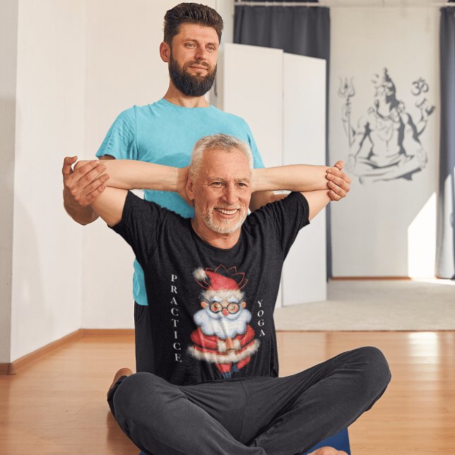 Santa Yoga Pose Der Geist der Entspannung T-Shirt (Von Creator hochgeladen)
