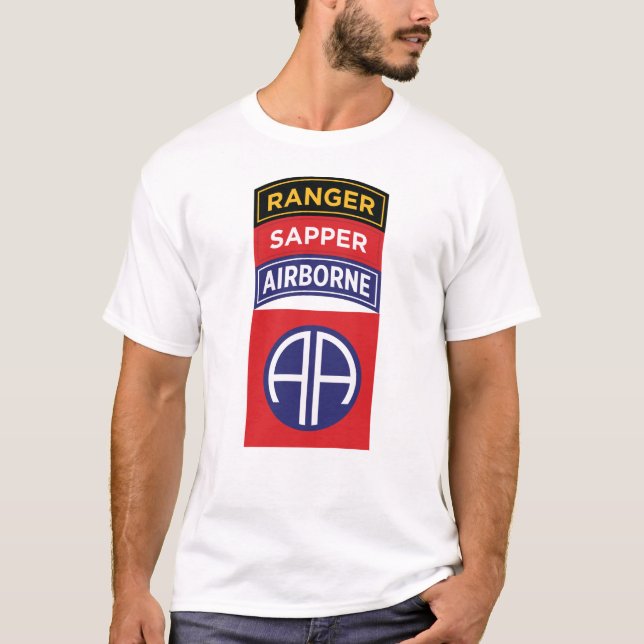 Sapper Ranger Service Abzeichen für den 82. Im Flu T-Shirt (Vorderseite)