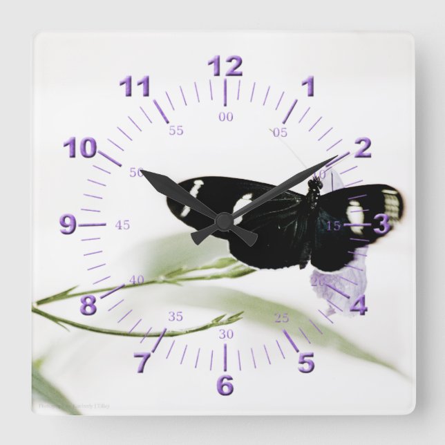 Sara Quadratische Wanduhr (Vorderseite)