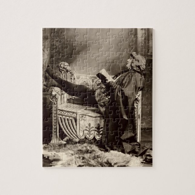 Sarah Bernhardt (1844-1923) als Hamlet 1899 (Vertikal)
