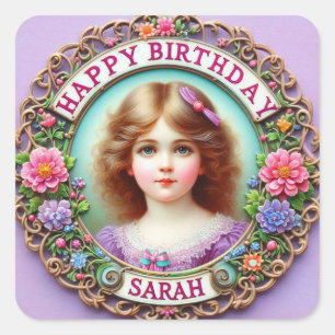 SARAH ~ HAPPY BIRTHDAY ~ Vintages Mädchen ~ Quadratischer Aufkleber