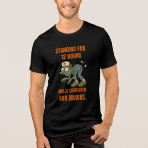 Sarcastic Funny Zombie Nurse 12 Stunden. Dunkler S Tri-Blend Shirt