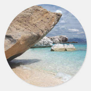 Sardinien-Strand mit rundem Aufkleber der großen