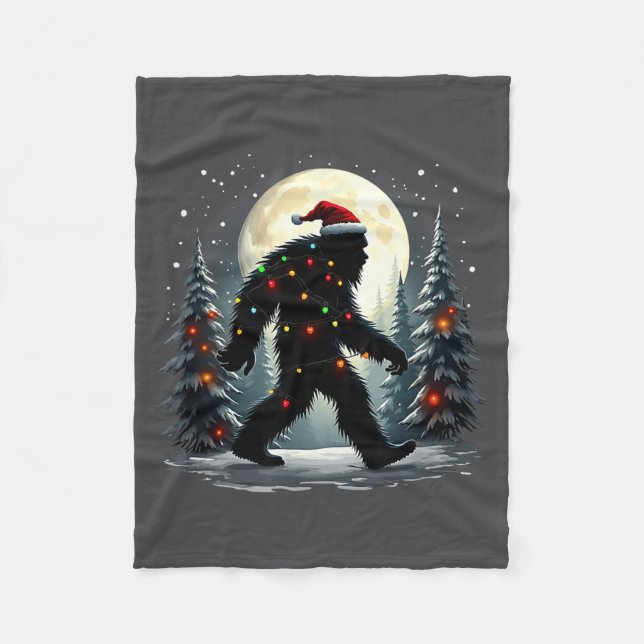 Sasquatch 67 Santa Bigfoot Christmas Tree Funny  Fleecedecke (Vorderseite)