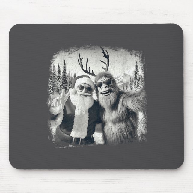 Sasquatch 67 Weihnachtsbaum Lustiger Weihnachtsman Mousepad (Vorne)