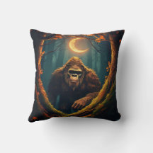 Sasquatch Peeking Throw Kissen