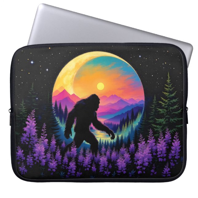 Sasquatch Rainbow Mountain Moon Wall Clock Laptopschutzhülle (Vorderseite)