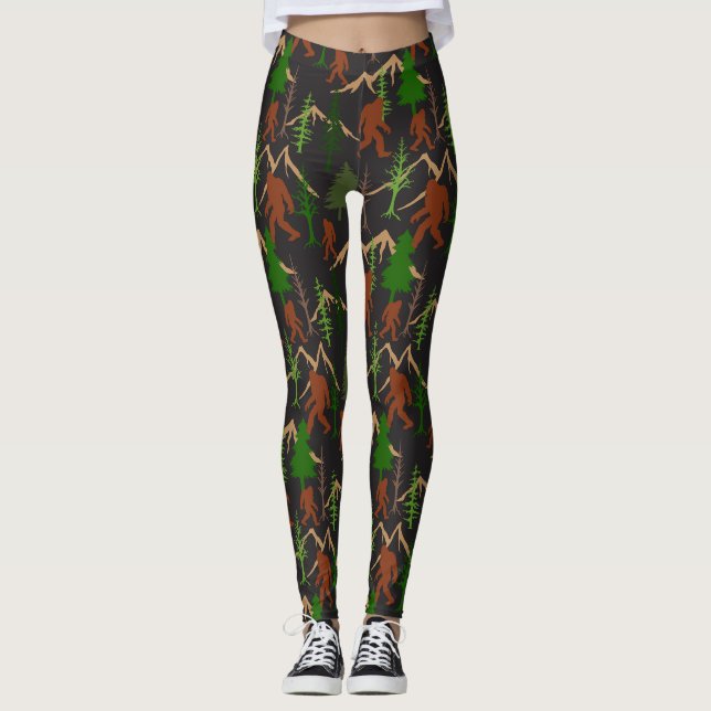 Sasquatch und Waldbäume Bigfoot Gemustert Leggings (Vorderseite)