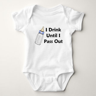Sassy Baby Boy Flasche Ich trinke bis ich ausgehe Baby Strampler