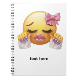 Sassy-Weinendes Emoji mit rosa Schleife und Nägeln Notizblock