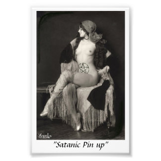 Satanic Pin up Fotodruck
