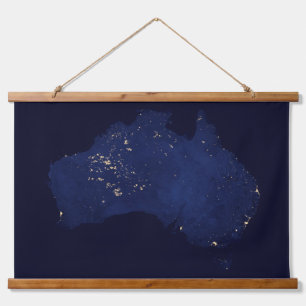 Satellite die Nachtlicht von Australien. Wandteppich Mit Holzrahmen