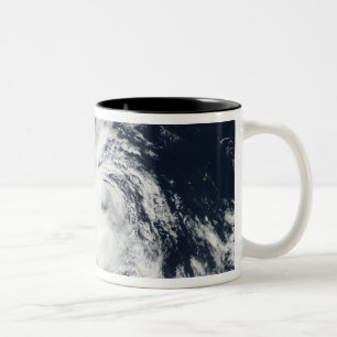 Satellitenansicht der tropischen Krise Blas Zweifarbige Tasse