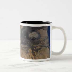 Satellitenansicht des Bergs Fogo Zweifarbige Tasse