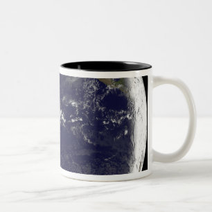 Satellitenansicht von Erde Zweifarbige Tasse