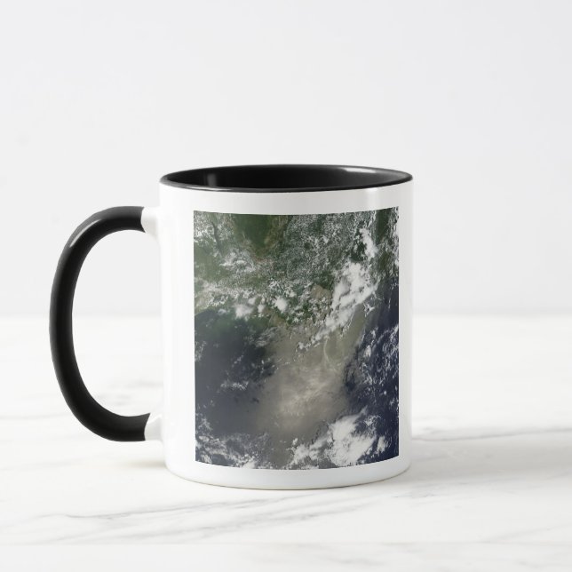 Satellitenansicht von Streifen und Ölbändern Tasse (Links)