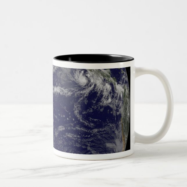 Satellitenbild der Erde Zweifarbige Tasse (Rechts)