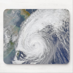 Satellitenbild eines Taifuns Mousepad