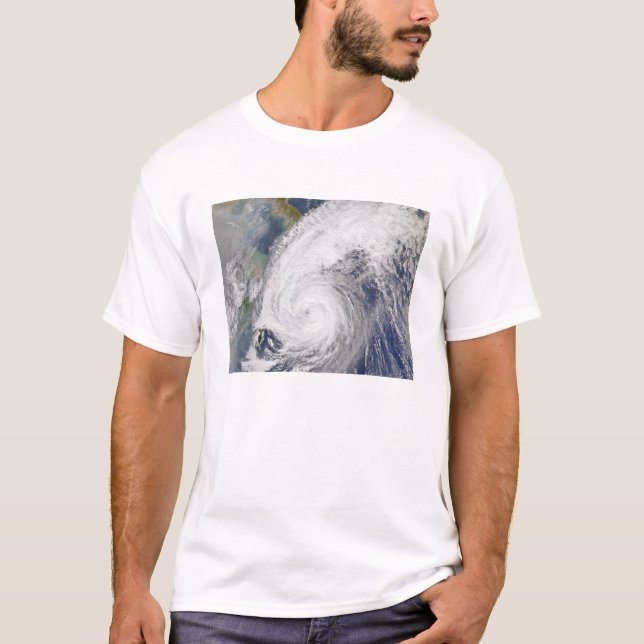 Satellitenbild eines Taifuns T-Shirt (Vorderseite)