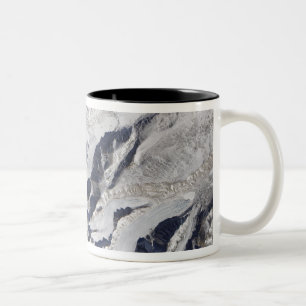 Satellitenblick auf einen Gletscher aus dem Himala Zweifarbige Tasse