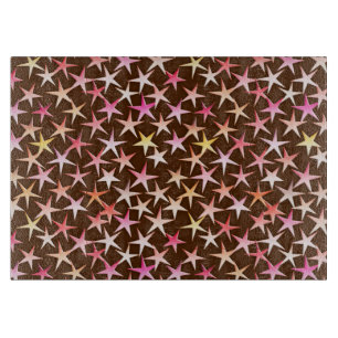 Satin stars, rosa auf Schokolade Schneidebrett