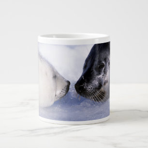 Sattelrobbenmutter mit Jungtier Jumbo-Tasse