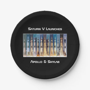 Saturn V Moon Rocket startet Pappteller