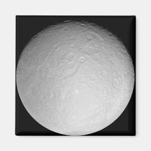Saturns eisiger Mond Rhea Magnet