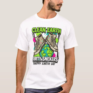 Saubere Erde, schmutzige Sneaker T-Shirt