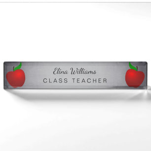 Saubere schwarze Tafel Lehrer-rote Apples Namensplakette