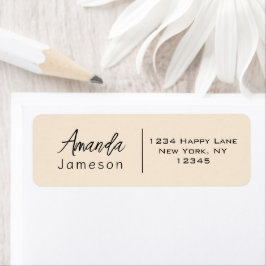 Sauberes, einfaches Minimum informell auf Creme Lä