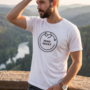 Sauberes Minimalistisches Achtsamkeits- und Wellne T-Shirt