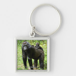 Säugling Lowland Gorilla auf dem Rücken der Mutter Schlüsselanhänger