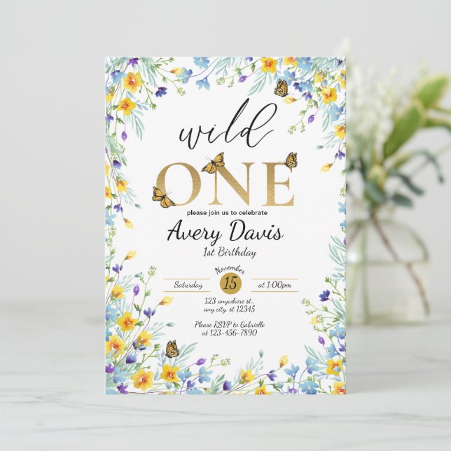 Sauvage une invitation de fleurs et de papillons s (Debout devant)