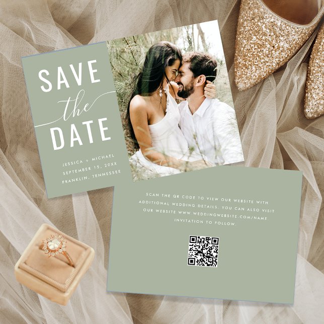 Save The Date Calligraphie moderne Sage Green Photo QR Code (Créateur téléchargé)