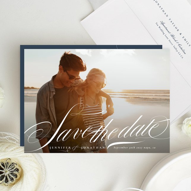Save The Date Classe Elegant Marine Bleu Blanc Calligraphie Phot (Créateur téléchargé)