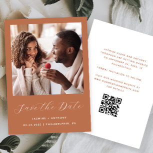 Save The Date Code QR de script minimal d'une photo Terracotta