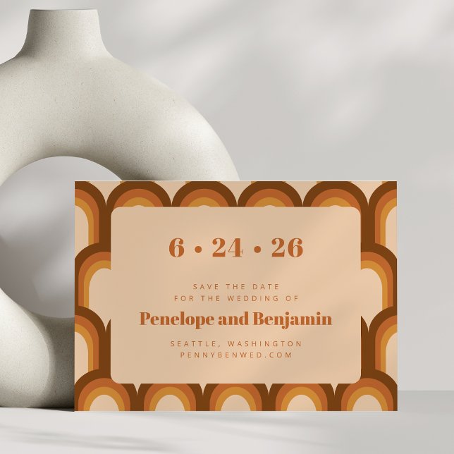 Save The Date Conception Rétro Groovy 70s Mariage Bohème Marron (Créateur téléchargé)