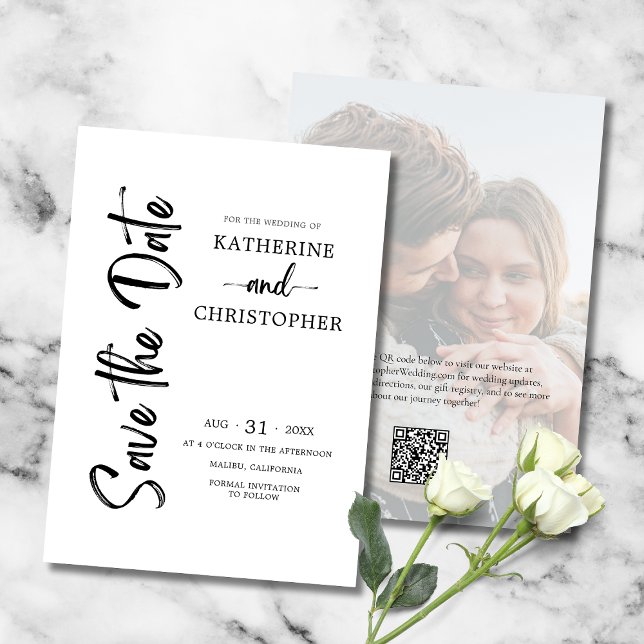 Save The Date Élégant Gras Script Photo Noir Blanc Mariage (Elegant Black & White Save the Date with Couple's Photo, Vertical Bold Calligraphy, QR Code, Website)