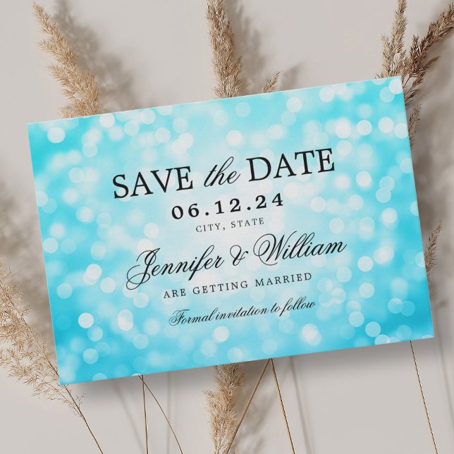 Save The Date Élégant Mariage de script Turquoise Bokeh Lumières (Elegant Script Wedding Turquoise Bokeh Lights Save The Date)