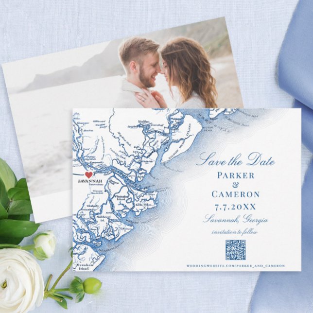 Save The Date Elegant Savannah Georgia Mariage de la marine (Savannah Georgia Wedding Save the Dates in Elegant Navy Blue with photo and QR code)