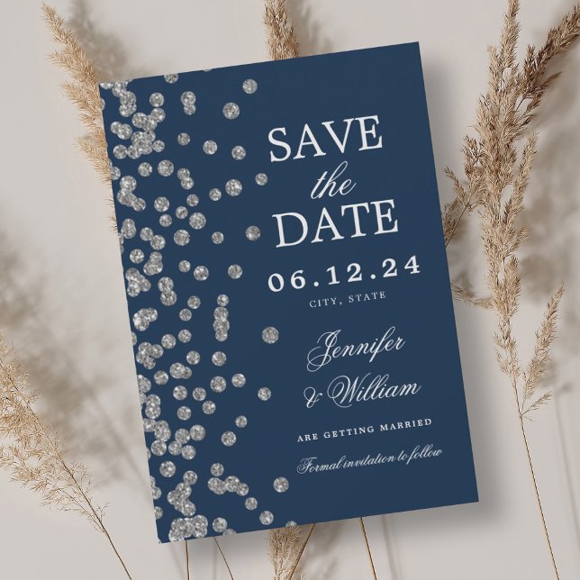 Save The Date Élégant Script Mariage Silver Confetti Navy (Elegant Script Wedding Silver Confetti Navy Save The Date)